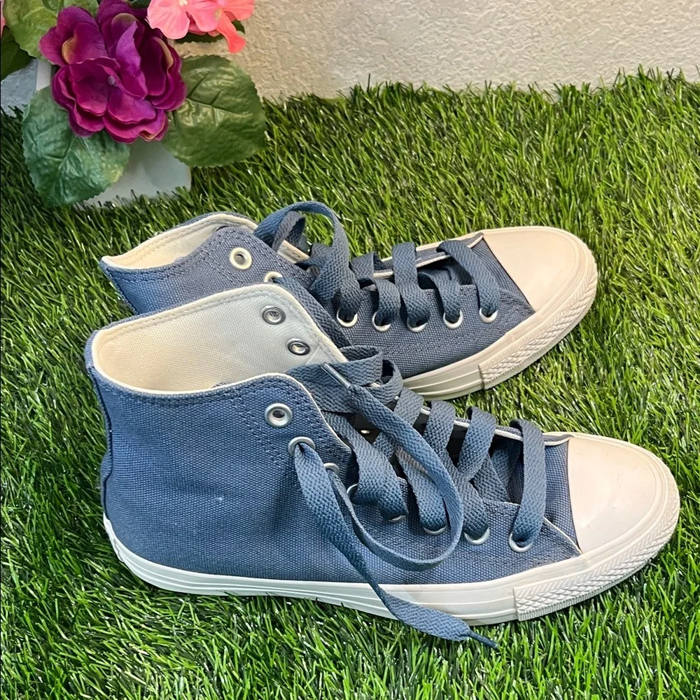 Converse Women’s Blue High Top Canvas Sneakers